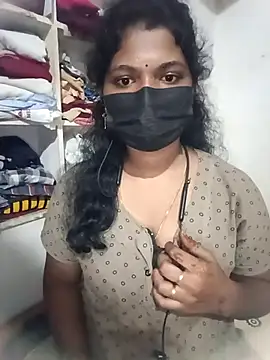 swetha01430 online show from November 13, 2025, 5:17 pm