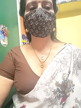 Snapshot of mallu-reshma chatting on January 9, 2026, 5:25 am mallu-reshma online show from January 9, 2026, 5:25 am