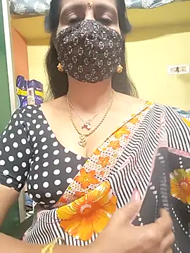 Snapshot of mallu-reshma chatting on January 7, 2026, 2:11 pm mallu-reshma online show from January 7, 2026, 2:11 pm