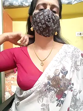 mallu-reshma online show from November 18, 2025, 2:53 pm