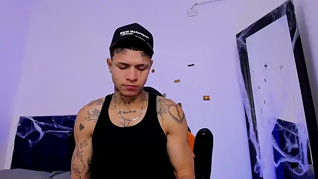 Snapshot of john_mystic chatting on October 15, 2025, 4:22 am john mystic online show from October 15, 2025, 4:22 am