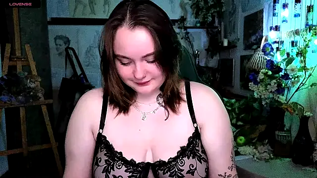 Snapshot of KatrinClark chatting on October 2, 2025, 4:21 pm KatrinClark online show from October 2, 2025, 4:21 pm