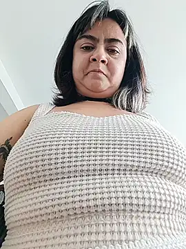 Snapshot of LylaVixxen chatting on October 29, 2025, 5:45 pm LylaVixxen online show from October 29, 2025, 5:45 pm