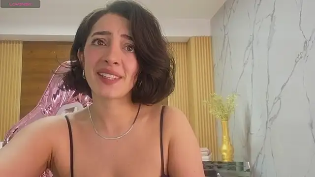 sara lopez s online show from May 19, 2026, 2:13 pm