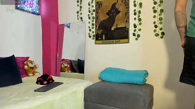 Snapshot of rosse_dredd chatting on November 15, 2025, 4:22 pm rosse dredd online show from November 15, 2025, 4:22 pm