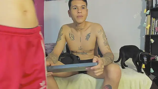 Snapshot of rosse_dredd chatting on November 21, 2025, 1:04 am rosse dredd online show from November 21, 2025, 1:04 am