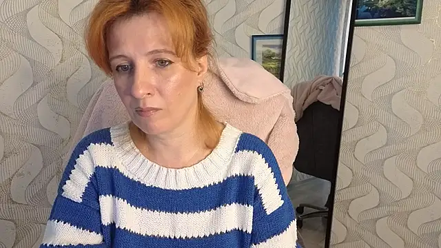 Elannaria online show from September 18, 2025, 3:37 pm