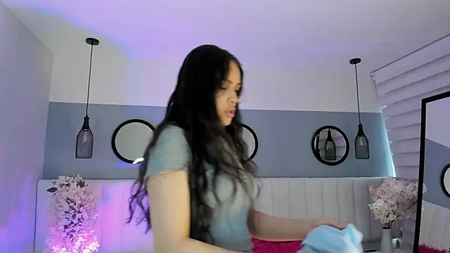 Mila Hank  online show from November 15, 2025, 12:09 pm