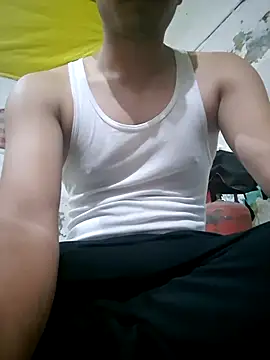 RockRolaxxx online show from November 7, 2025, 5:28 pm