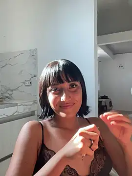 Snapshot of Amberdecolombia chatting on November 16, 2025, 8:13 pm Amberdecolombia online show from November 16, 2025, 8:13 pm