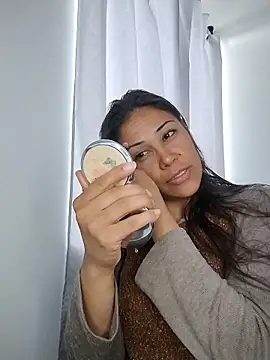 Snapshot of KittyHoleshot87 chatting on January 15, 2026, 3:37 pm KittyHoleshot87 online show from January 15, 2026, 3:37 pm