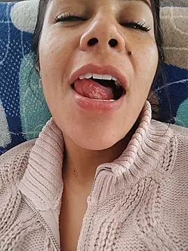 Snapshot of KittyHoleshot87 chatting on February 20, 2026, 2:41 pm KittyHoleshot87 online show from February 20, 2026, 2:41 pm