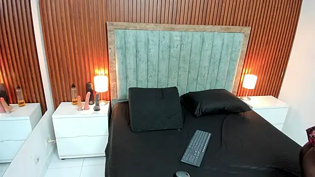 Snapshot of keisha_collins chatting on November 26, 2025, 7:47 pm keisha collins online show from November 26, 2025, 7:47 pm