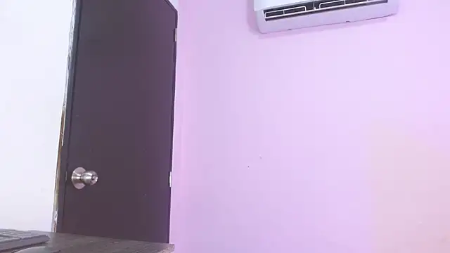 kiity horny  online show from October 9, 2025, 12:49 pm