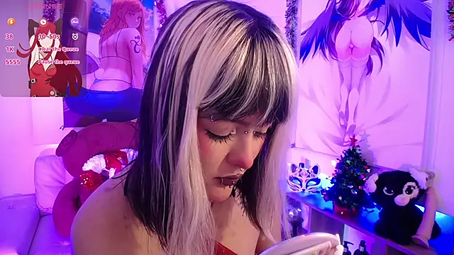 lil candy77 online show from November 24, 2025, 12:16 pm