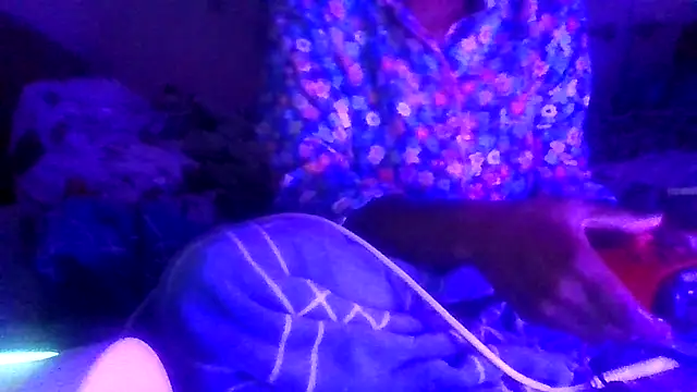 prettymaa online show from April 10, 2026, 5:25 am