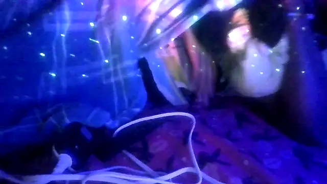 prettymaa online show from December 18, 2025, 6:07 am