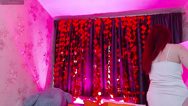 Snapshot of Nina_Blum_ chatting on February 10, 2026, 6:45 am Nina Blum online show from February 10, 2026, 6:45 am