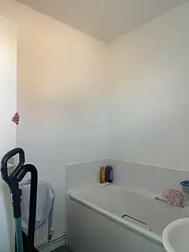 Goldiebaby online show from November 20, 2025, 1:45 pm