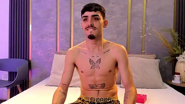 NikoStone  online show from October 21, 2025, 4:34 am