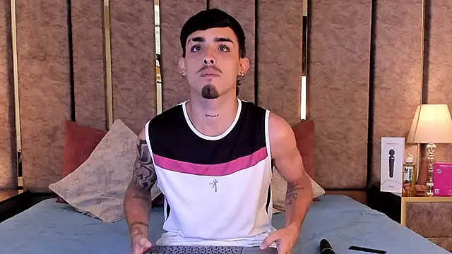 Snapshot of NikoStone_ chatting on March 28, 2026, 2:12 am NikoStone online show from March 28, 2026, 2:12 am