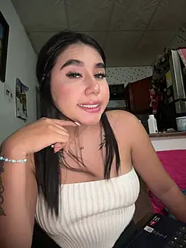 Sophie Dreamss online show from May 27, 2026, 1:57 am