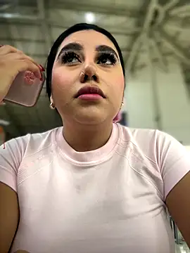 Sophie Dreamss online show from September 18, 2025, 9:29 pm