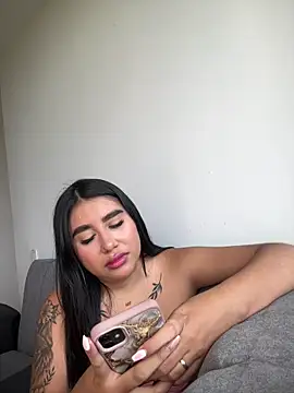 Sophie Dreamss online show from May 15, 2026, 9:24 pm