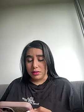 Sophie Dreamss online show from May 21, 2026, 8:28 pm
