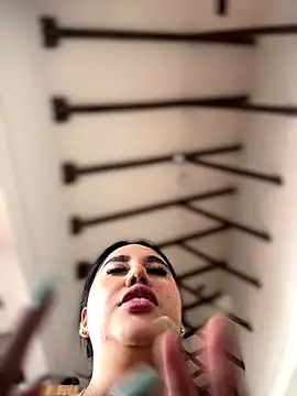 Sophie Dreamss online show from December 14, 2025, 6:46 pm