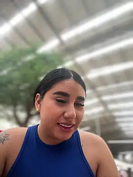 Sophie Dreamss online show from May 10, 2026, 5:37 pm