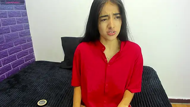 Cora 222 online show from September 18, 2025, 11:13 am