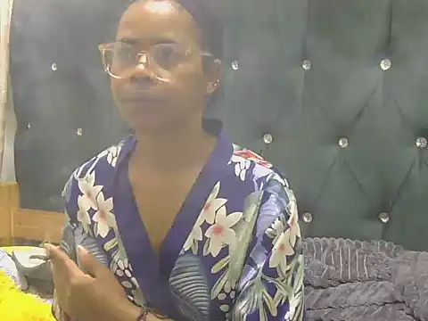 SnowRiderXX online show from October 9, 2025, 8:26 am