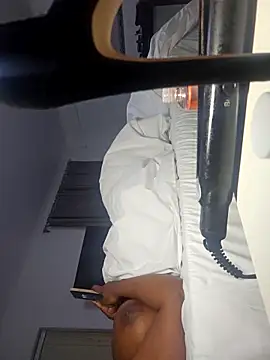 trickyOne online show from October 31, 2025, 6:48 pm