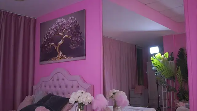 AishaaDevoe online show from April 8, 2026, 6:42 pm