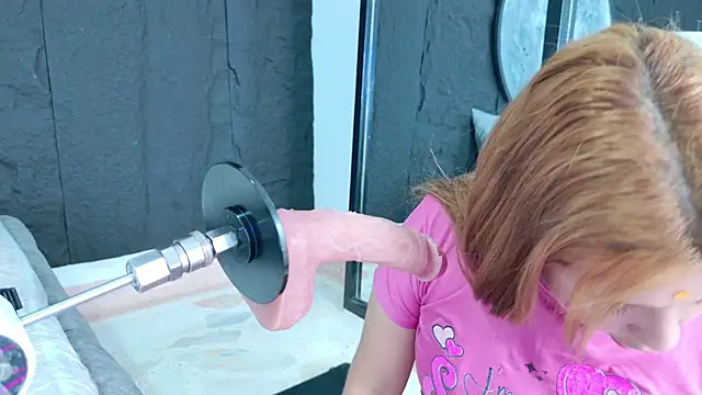 LizzyOlsen online show from May 9, 2026, 4:49 am