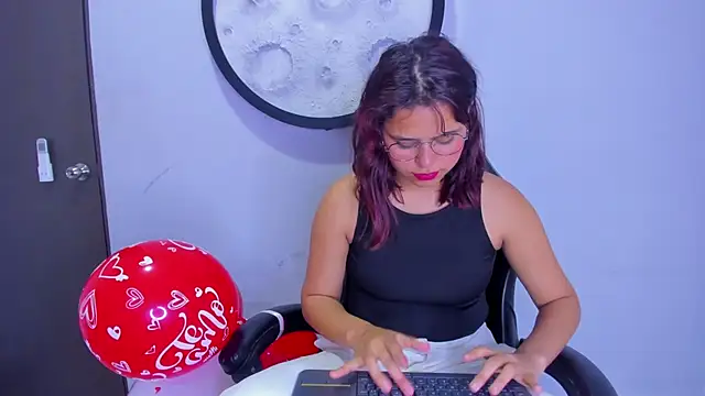 Sofia villareal online show from February 15, 2026, 1:10 pm