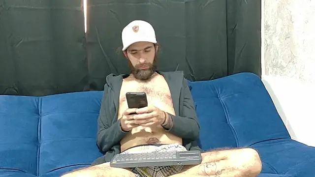 Snapshot of hairy_mannn chatting on September 23, 2025, 4:14 pm hairy mannn online show from September 23, 2025, 4:14 pm