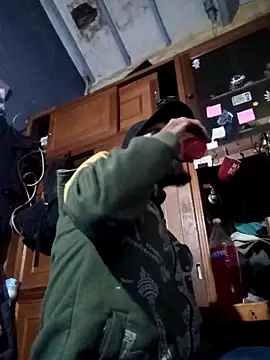 Snapshot of hairy_mannn chatting on November 21, 2025, 2:10 am hairy mannn online show from November 21, 2025, 2:10 am