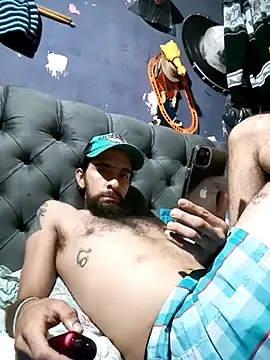 Snapshot of hairy_mannn chatting on October 24, 2025, 5:34 pm hairy mannn online show from October 24, 2025, 5:34 pm