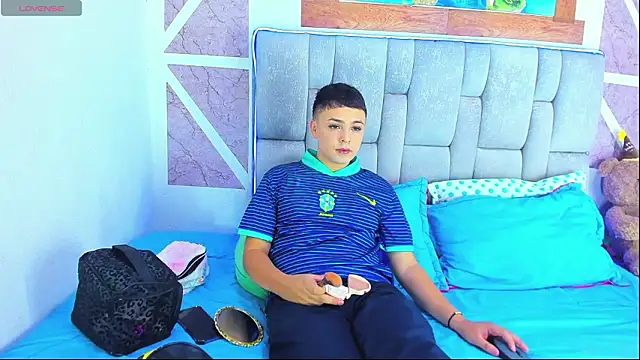 christopher Hot online show from March 16, 2026, 11:07 pm