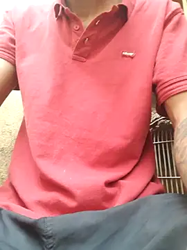 Dedede32 online show from November 14, 2025, 4:54 pm