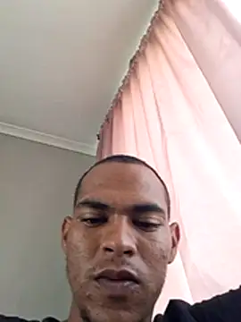 Snapshot of LuciousLyon chatting on February 6, 2026, 12:56 pm LuciousLyon online show from February 6, 2026, 12:56 pm