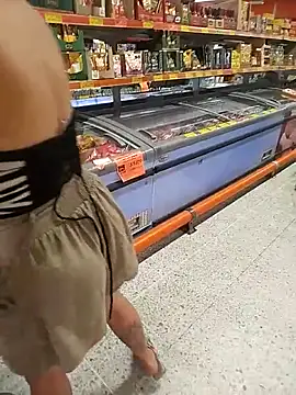 roxyrougee online show from October 22, 2025, 4:39 pm