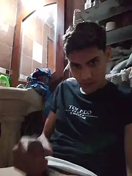 Snapshot of aispuro8505 chatting on March 2, 2026, 7:37 am aispuro8505 online show from March 2, 2026, 7:37 am