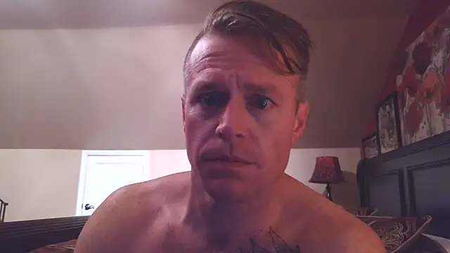 Snapshot of DILFiGuess11 chatting on May 24, 2026, 4:45 am DILFiGuess11 online show from May 24, 2026, 4:45 am