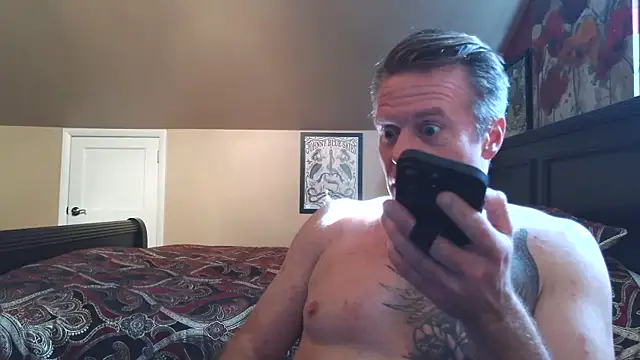 Snapshot of DILFiGuess11 chatting on May 13, 2026, 8:38 pm DILFiGuess11 online show from May 13, 2026, 8:38 pm