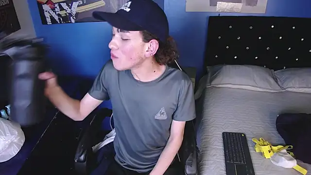 Aaron Fordd online show from October 7, 2025, 8:10 pm