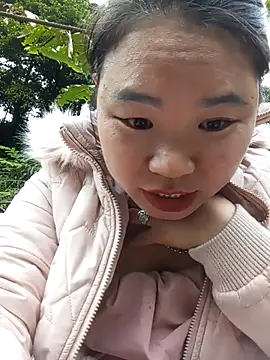 Snapshot of may-squirl chatting on November 20, 2025, 2:01 am may-squirl online show from November 20, 2025, 2:01 am