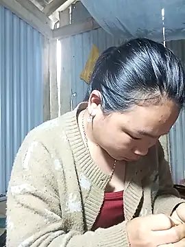 Snapshot of may-squirl chatting on November 2, 2025, 5:56 am may-squirl online show from November 2, 2025, 5:56 am